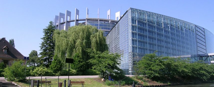 Tirocini per diplomati e laureati presso il Parlamento Europeo