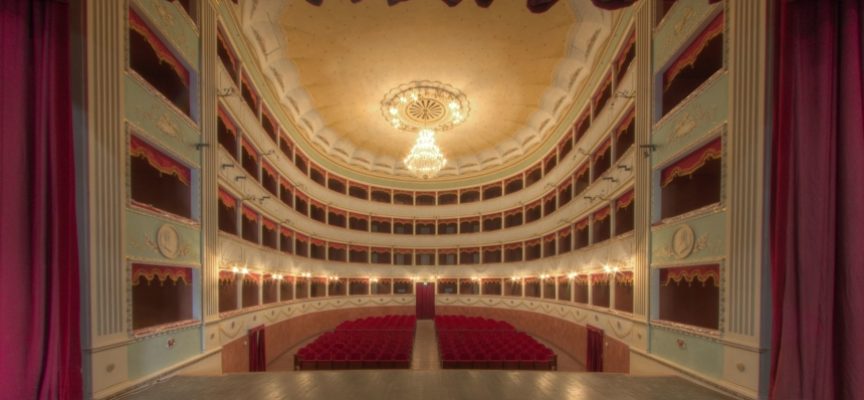 “L’anatra all’arancia”: lo spettacolo al Teatro Petrarca 14 e 15 Gennaio