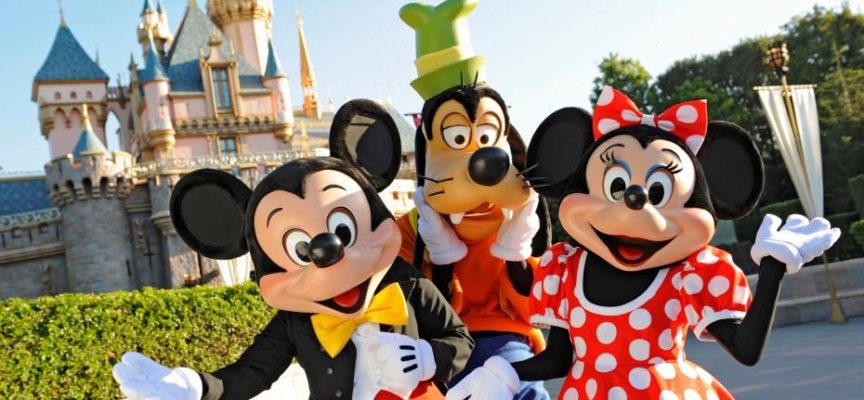 Lavoro: Selezione di 100 giovani per Disneyland Paris
