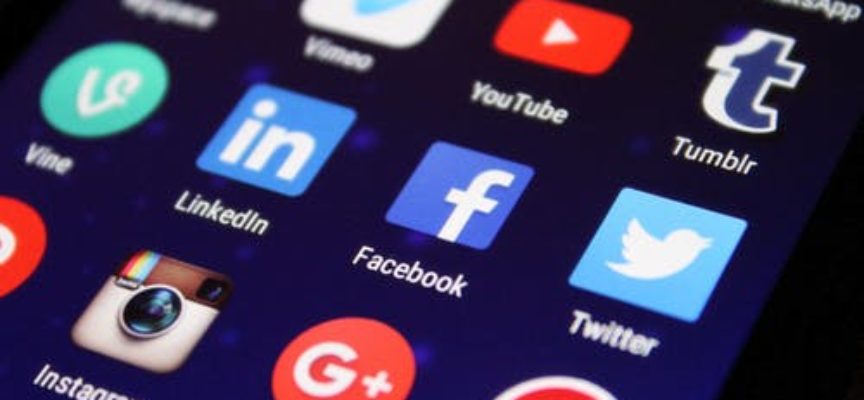 Informagiovani Roma propone un interessante seminario online gratuito: Social media e personal branding – Come trovare lavoro in rete