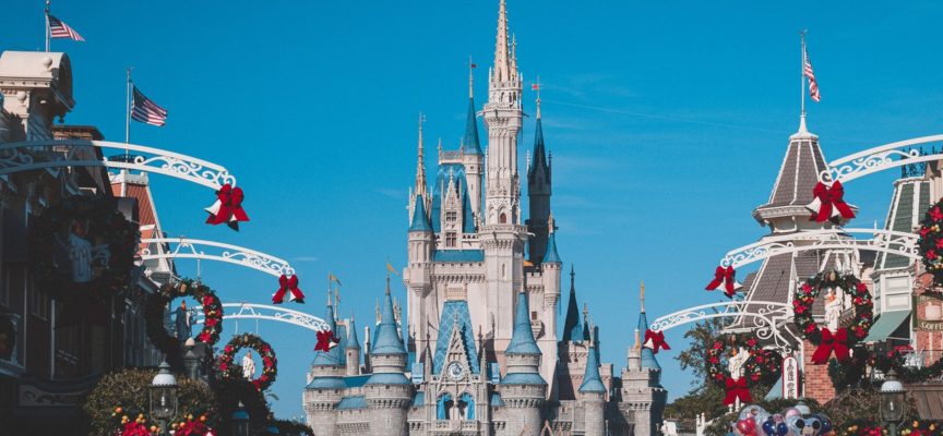 Cercasi figuranti e performer per parco divertimenti di Disneyland Paris: selezioni a Roma